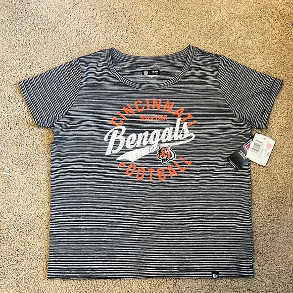 NFL Tops - NFL Team Apparel Cincinnati Bengals Women’s Tshirt Large